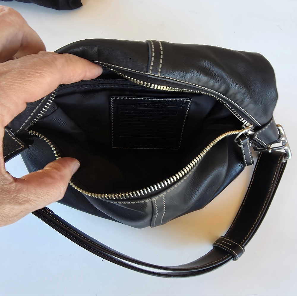 SOLD Coach 9564 Legacy Demi Hobo Black Leather Vintage Shoulder Bag in EUC - Picture 4 of 9